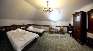 Гостевой дом Castel Haller Ogra Двухместный номер с 1 кроватью или 2 отдельными кроватями-9